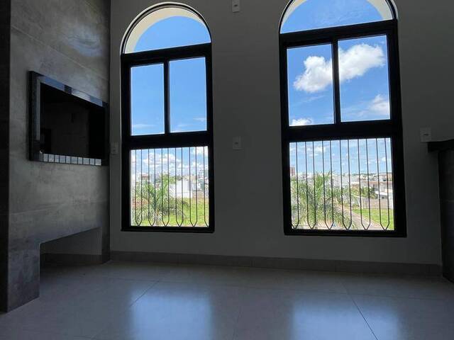 #956 - Apartamento para Locação em Lucas do Rio Verde - MT