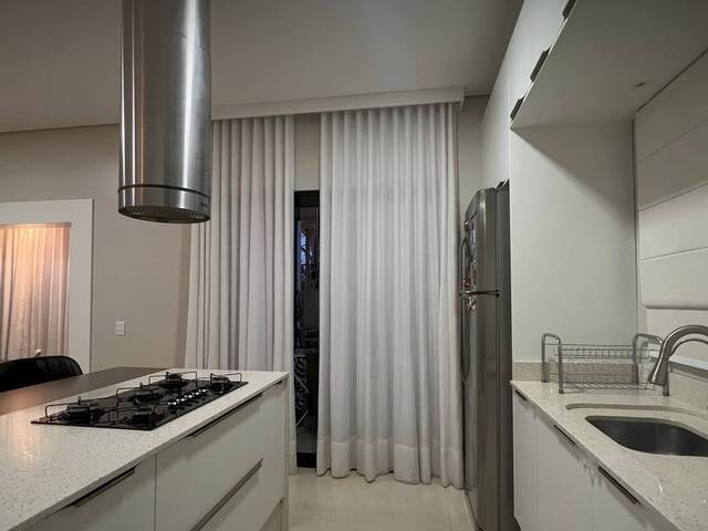 #1324 - Apartamento para Venda em Lucas do Rio Verde - MT