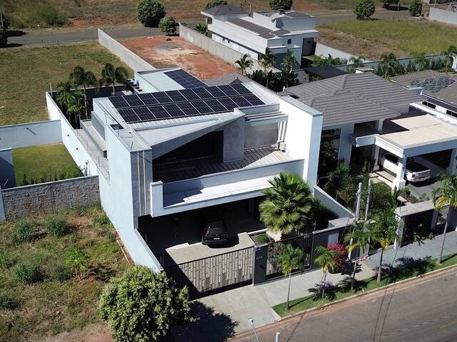 #1371 - Casa para Venda em Lucas do Rio Verde - MT