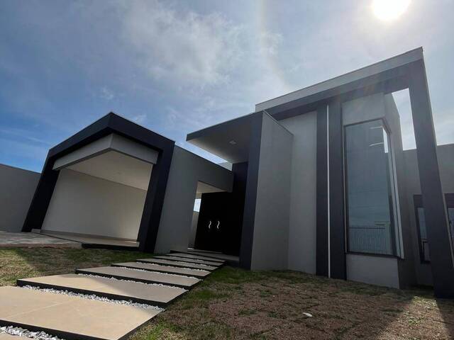 #1445 - Casa para Venda em Lucas do Rio Verde - MT