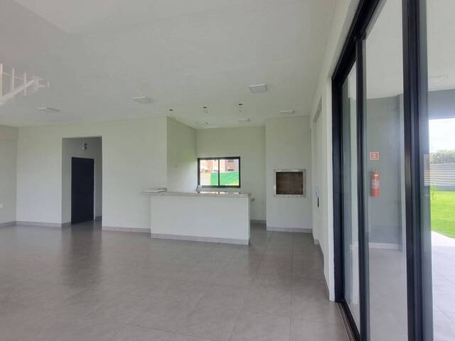 #1513 - Apartamento para Venda em Lucas do Rio Verde - MT
